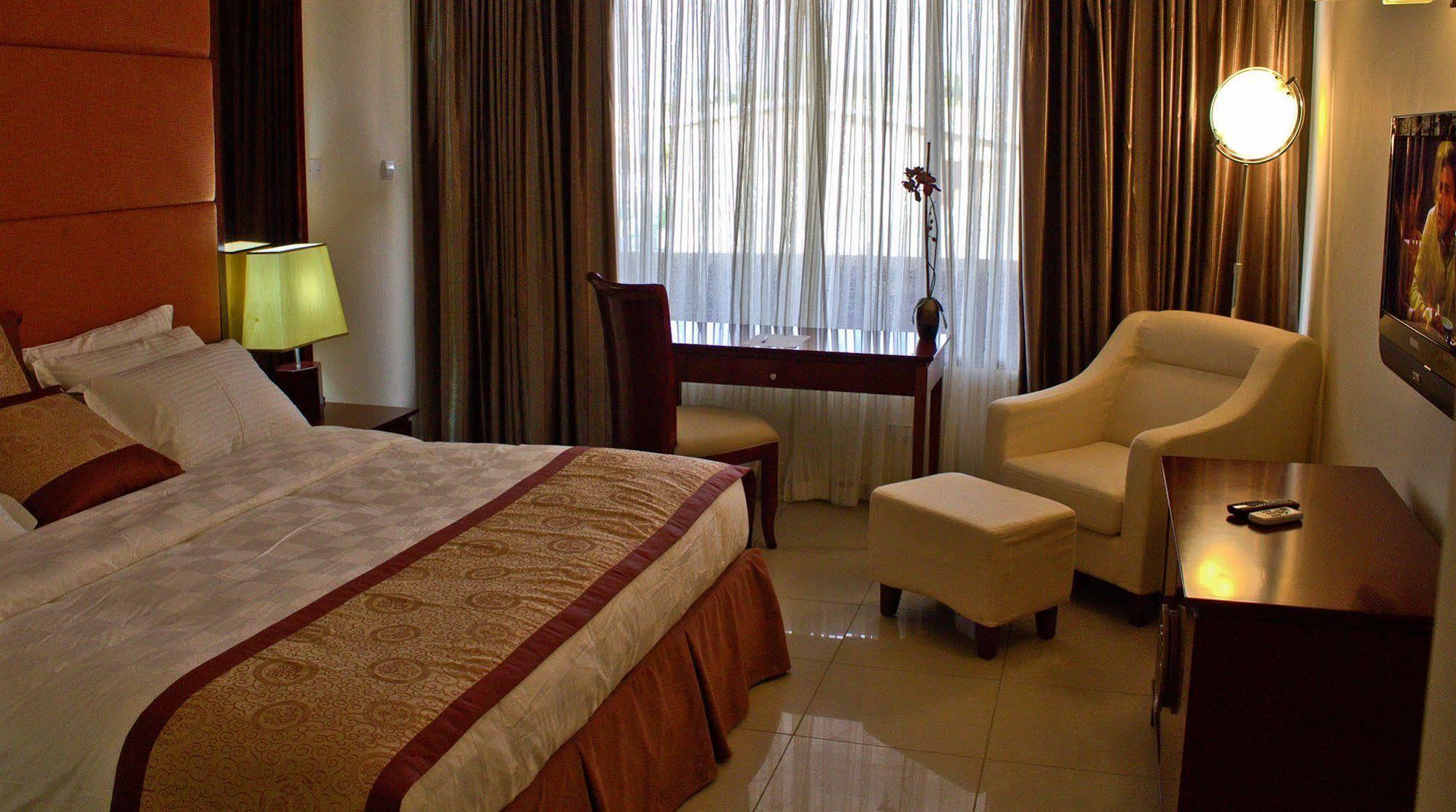 Royal Nick Hotel Lashibi Dış mekan fotoğraf