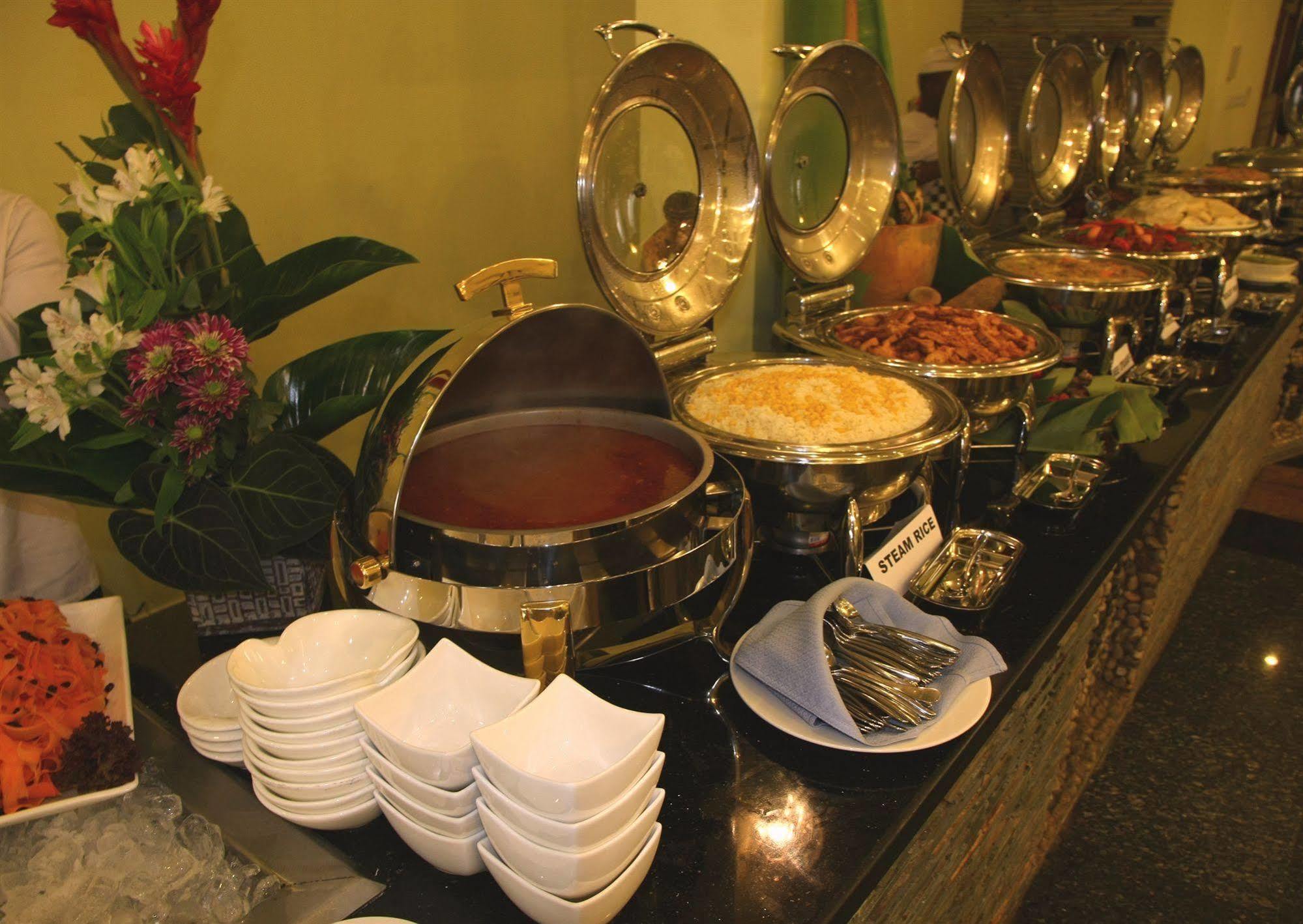 Royal Nick Hotel Lashibi Dış mekan fotoğraf