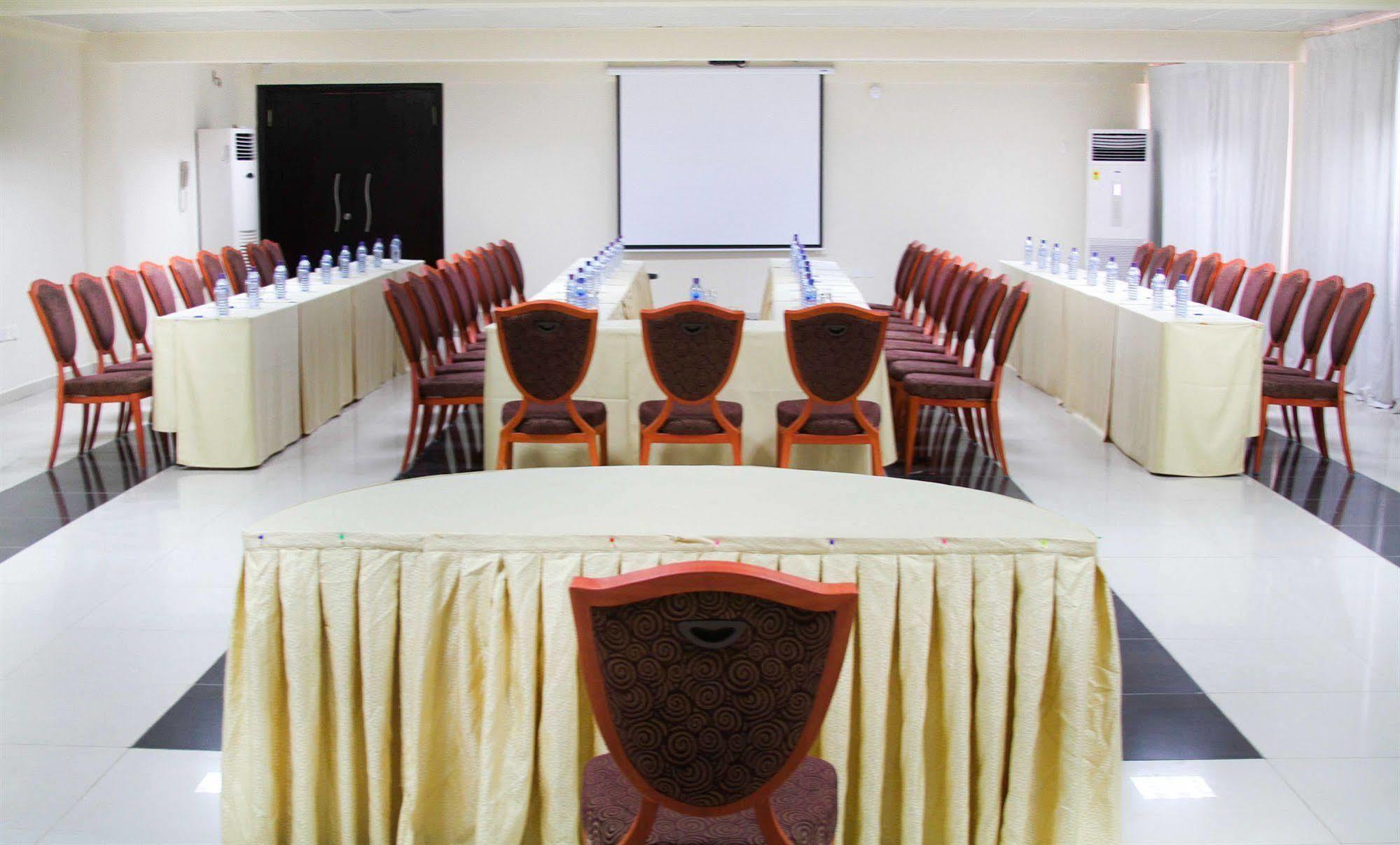 Royal Nick Hotel Lashibi Dış mekan fotoğraf
