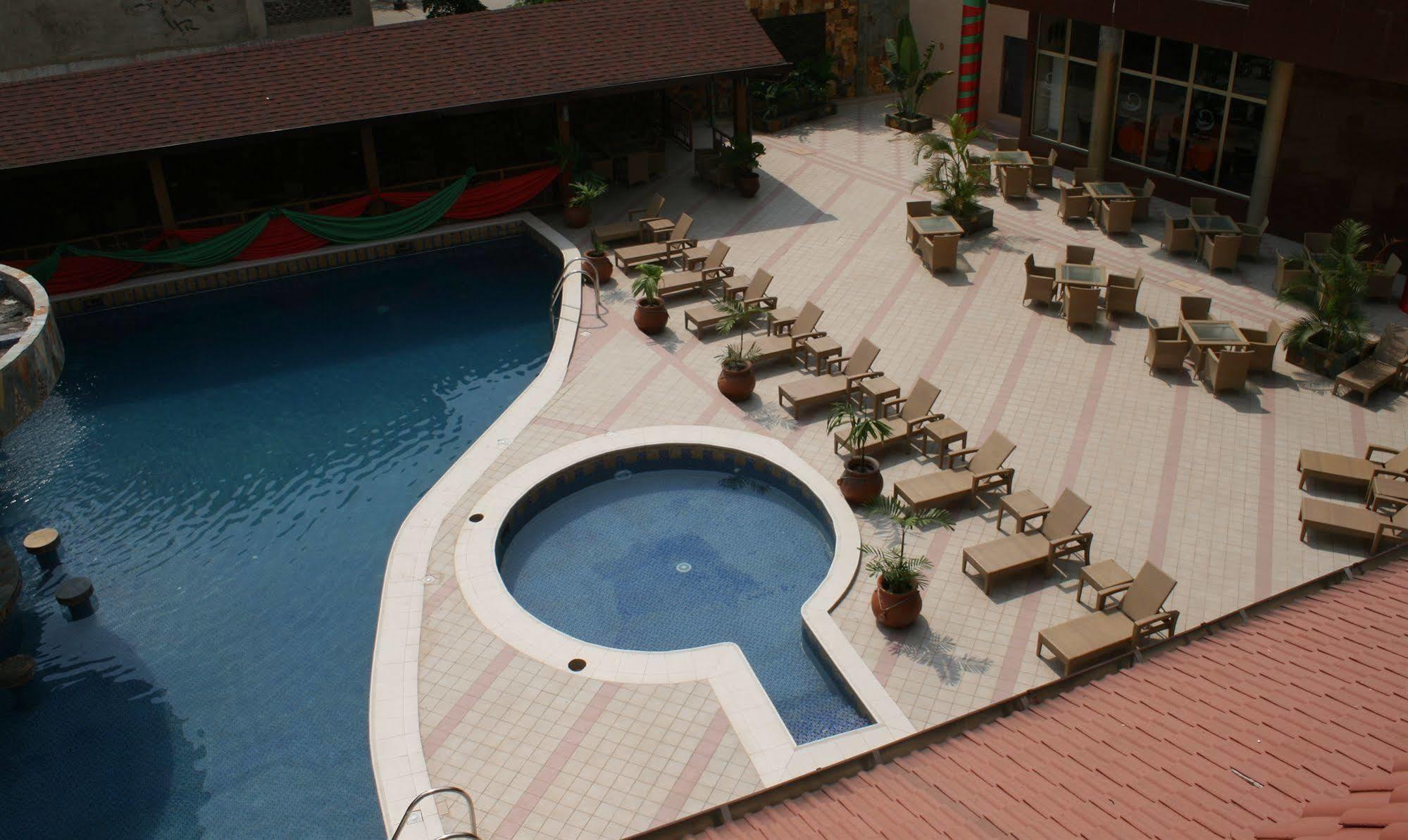 Royal Nick Hotel Lashibi Dış mekan fotoğraf
