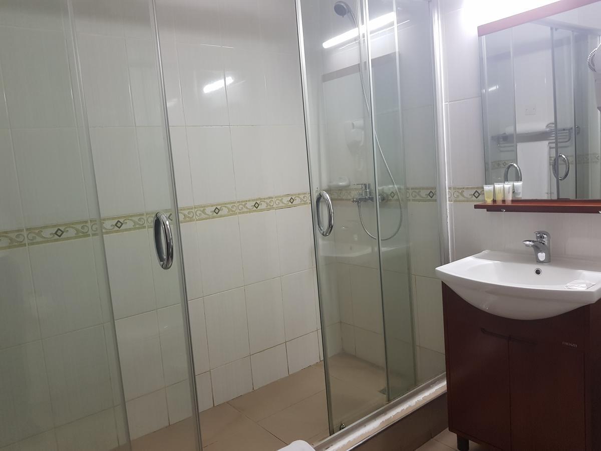 Royal Nick Hotel Lashibi Dış mekan fotoğraf