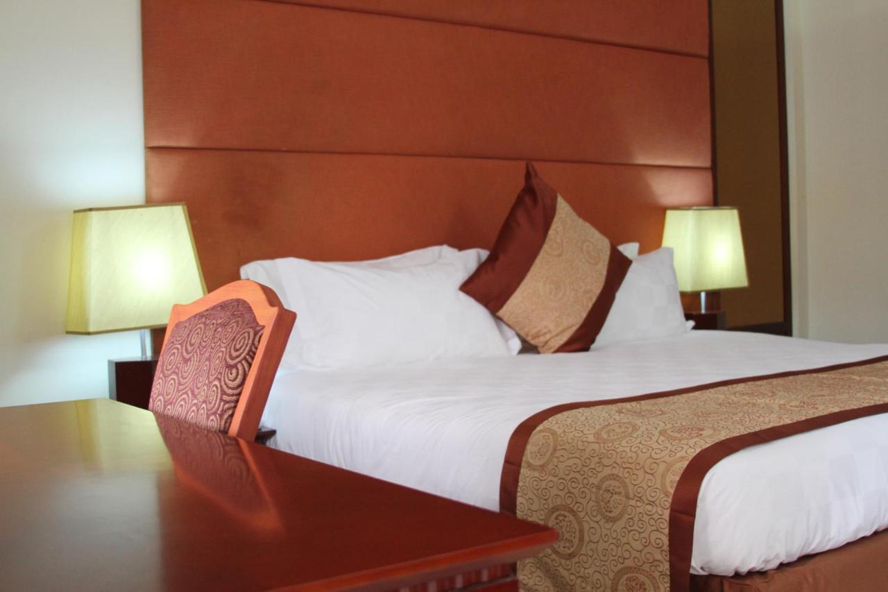 Royal Nick Hotel Lashibi Dış mekan fotoğraf